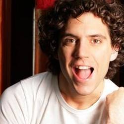 Garap Album Kedua, Mika Dikutuk Ibunda