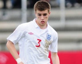 Leeds Tuduh Everton Curi Pemainnya