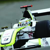 Brawn-Mercedes Dingin Tanggapi Rumor Pembelian