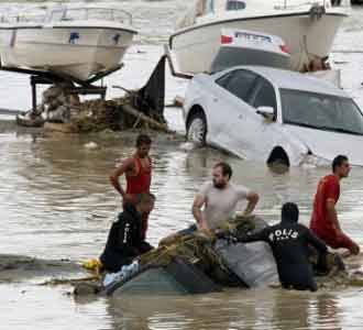 Banjir di Turki, 6 Orang Tewas