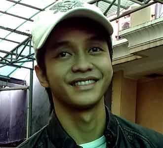 Adly Fairuz Jarang Ketemu Pacar