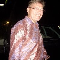 Bos Mercy Senang Batik Karena Nelson Mandela