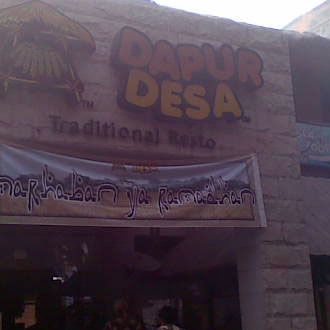 Rumah Makan Dapur Desa Terbakar