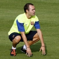 Iniesta Siap Merumput