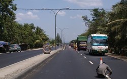 Waspadai Jalan Bergelombang Pamanukan-Cirebon!