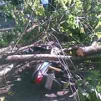 Seorang Biker Terluka