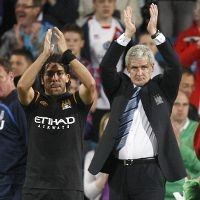 City Usahakan Tevez Fit Lawan MU