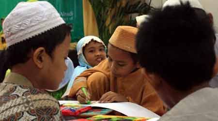 Puluhan Anak Yatim Berbuka Puasa