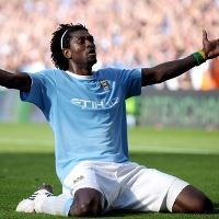 Hughes Minta Adebayor Dimaklumi