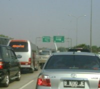 Tol Cikunir Arah Pondok Indah Macet Parah 