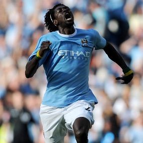 Adebayor Tak Takut Main di Emirates 