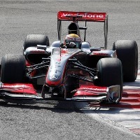 Gagal Raih Podium, Hamilton Minta Maaf