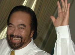 Surya Paloh Akan Paparkan Visi Misi di Depan Pengurus Golkar Jatim