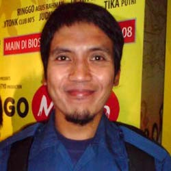 Desta: Nikah Cepat Kok Disangka Tekdung?