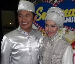 Menikah Mendadak, Zaskia Bantah Sudah Hamil 