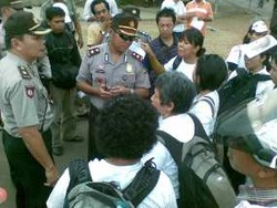 Berebut Toa, Belasan PRT Nyaris Batal Demo Istana