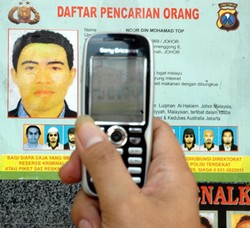 Noordin M Top Tewas, Tepuk Tangan Membahana di Mabes Polri