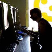 PBB: 750 Ribu Predator Seks Banjiri Internet