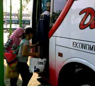 Terminal Oso Wilangon Mulai Ramai