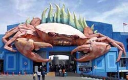 Rame-rame Libur Lebaran ke Tempat Wisata di Jatim