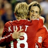 Kuyt Jawab Perubahan Posisi dengan Gol