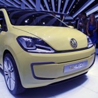Mobil Listrik VW Diproduksi Massal 2013