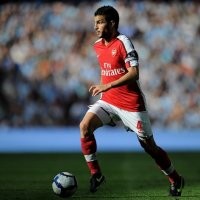 Fabregas Juga Merasa Dilanggar Adebayor