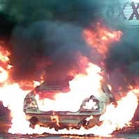 Mobil BMW Terbakar Saat Service