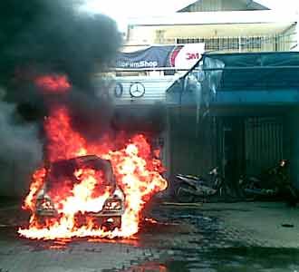BMW Terbakar Saat Service