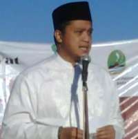 Dede Yusuf Salat Idul Fitri Bareng Pengungsi