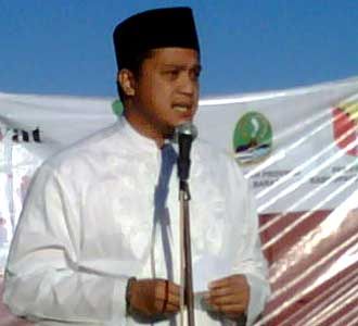 Dede Yusuf Salat Id Bareng Pengungsi