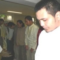 Mahasiswa Indonesia Salat Id di Bar 