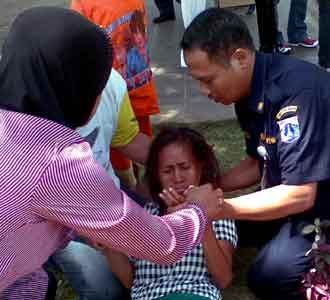 Pembagian Sembako Ricuh, Belasan Pingsan