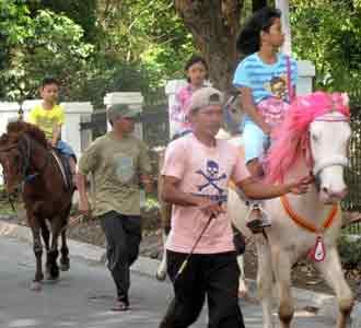 Libur Lebaran dengan Berkuda