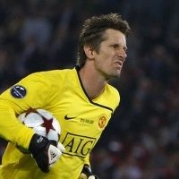 Yakin Mau Pensiun, Van der Sar?