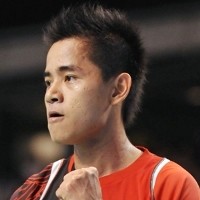 Lewati Sony, Simon Hadapi Taufik