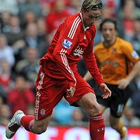 Liverpool Pesta Gol, Torres Tiga Gol