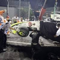 Hamilton Pole, Barrichello Hantam Dinding