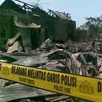 Kebakaran di Tandes,  130 Jiwa Tinggal di Tenda Pengungsian