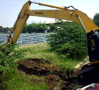 Gudang PT AHM Dibongkar Gudang PT AHM Dibongkar