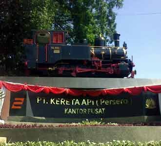 PT KA Resmikan Monumen Lokomotif
