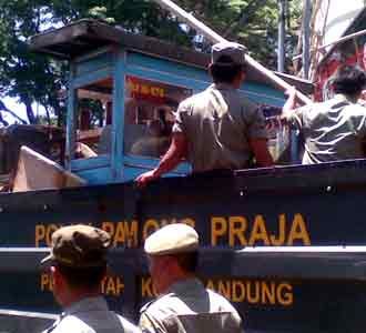 PKL Menghilang, Razia Satpol PP Sepi