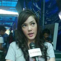 Cathy Sharon Dukung Aksi Bugil Joko Anwar