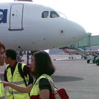 Pede Di Kereta Api, Len Siap Garap Bandara