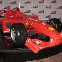 Menunggu Disopiri Kimi Raikkonen