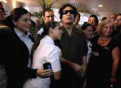 Belanja Perhiasan, Qaddafy Dikerubuti Turis di Venezuela