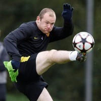 Rooney Tukang Protes