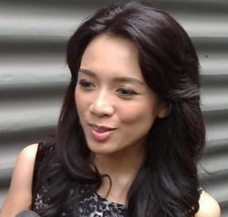 Terlalu Cungkring, Dea Ananda Diprotes Suami 