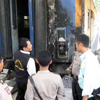 Gerbong KA Penataran Terbakar