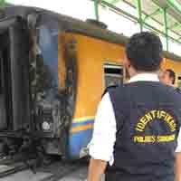 Sumber Api Diduga Berasal dari Bawah Gerbong Genset 